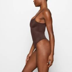 BARELY THERE SCOOP BODYSUIT | COCOA 7 BARELY THERE SCOOP BODYSUIT | COCOA -SWIM Sales Store SKIMS BODYSUIT BD THG 3141 DB COA 0007 SD