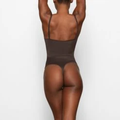 BARELY THERE SCOOP BODYSUIT | ESPRESSO 8 BARELY THERE SCOOP BODYSUIT | ESPRESSO -SWIM Sales Store SKIMS BODYSUIT BD THG 3141 DB ESP 0013 BK