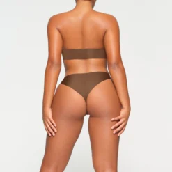 WIRELESS FORM STRAPLESS BRA | JASPER -SWIM Sales Store SKIMS BRA BA BAN 2630 KA JSP 0024 scaled