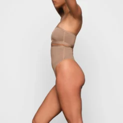 SHEER SCULPT BANDEAU | SIENNA -SWIM Sales Store SKIMS BRA BND 0254 ZC SIE 0027