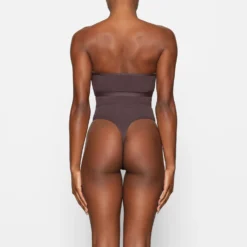 SHEER SCULPT BANDEAU | ESPRESSO -SWIM Sales Store SKIMS BRA BR BND 0254 DB ESP 0020 BK