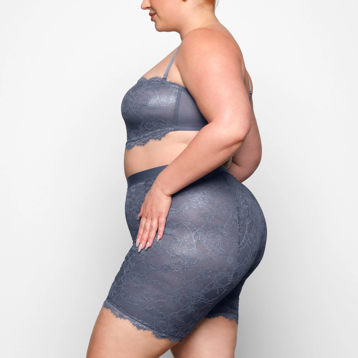 SKIMS LACE BANDEAU | THUNDER 6 SKIMS LACE BANDEAU | THUNDER - Image 6