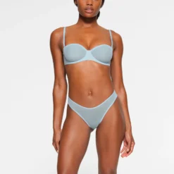 ULTRA FINE MESH STRAPLESS BRA | GLACIER -SWIM Sales Store SKIMS BRA BR UWR 2209 LB GLC 0021 FR x2 37b3ecfa 3b7c 4f59 a4f5 a0e1df7002d1