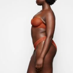 ULTRA FINE MESH STRAPLESS BRA | CHILE -SWIM Sales Store SKIMS BRA BR UWR 2209 RA CHL 014 SD