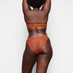 ULTRA FINE MESH STRAPLESS BRA | CHILE -SWIM Sales Store SKIMS BRA BR UWR 2209 RA CHL 025 BK