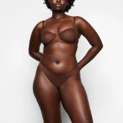 ULTRA FINE MESH STRAPLESS BRA | MAHOGANY 13 ULTRA FINE MESH STRAPLESS BRA | MAHOGANY -SWIM Sales Store SKIMS BRA BR UWR 2209 RA MHG 004 FR