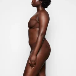 ULTRA FINE MESH STRAPLESS BRA | MAHOGANY 11 ULTRA FINE MESH STRAPLESS BRA | MAHOGANY -SWIM Sales Store SKIMS BRA BR UWR 2209 RA MHG 019 SD