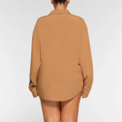 COVER UP SHIRT | ALMOND -SWIM Sales Store SKIMS LOUNGEWEAR TP SUR 3493 OA ALM 0010 BK