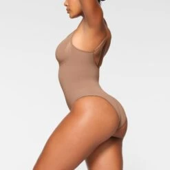 SEAMLESS SCULPT BRIEF BODYSUIT | SIENNA -SWIM Sales Store SKIMS SHAPEWEAR BD BRF 3370 IA SIE 0011 SD