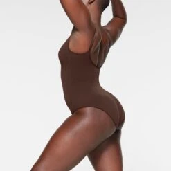 SEAMLESS SCULPT BRIEF BODYSUIT | ESPRESSO -SWIM Sales Store SKIMS SHAPEWEAR BD BRF 3370 IC ESP 0008 SD
