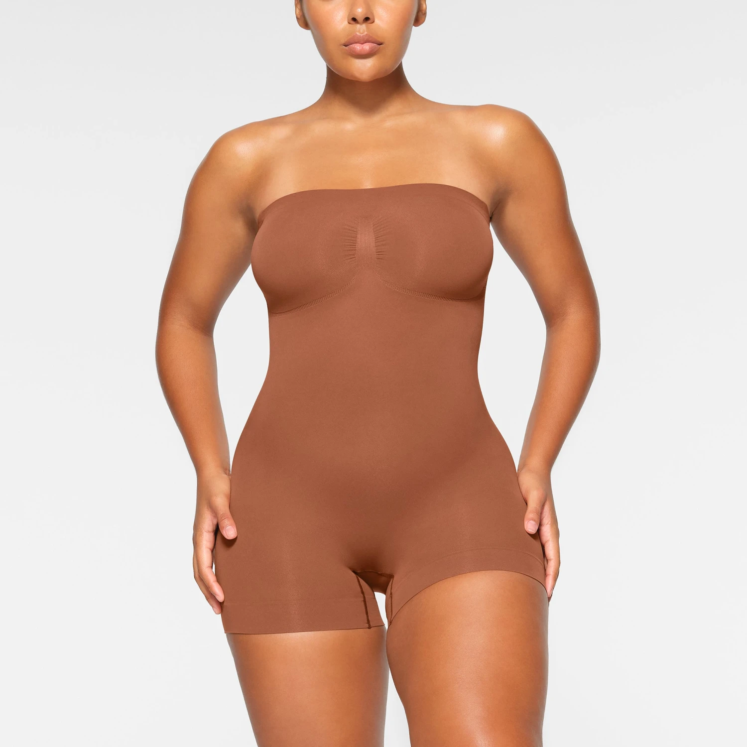 SEAMLESS SCULPT STRAPLESS SHORTIE BODYSUIT | BRONZE 2 SEAMLESS SCULPT STRAPLESS SHORTIE BODYSUIT | BRONZE - Image 2