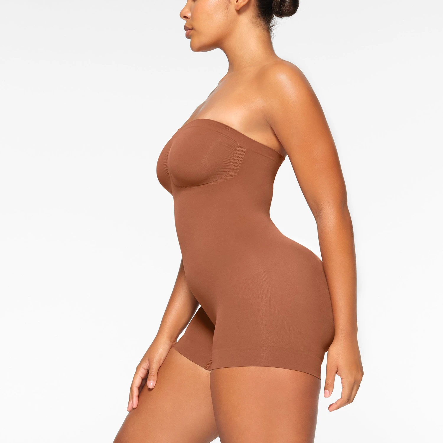 SEAMLESS SCULPT STRAPLESS SHORTIE BODYSUIT | BRONZE 3 SEAMLESS SCULPT STRAPLESS SHORTIE BODYSUIT | BRONZE - Image 3