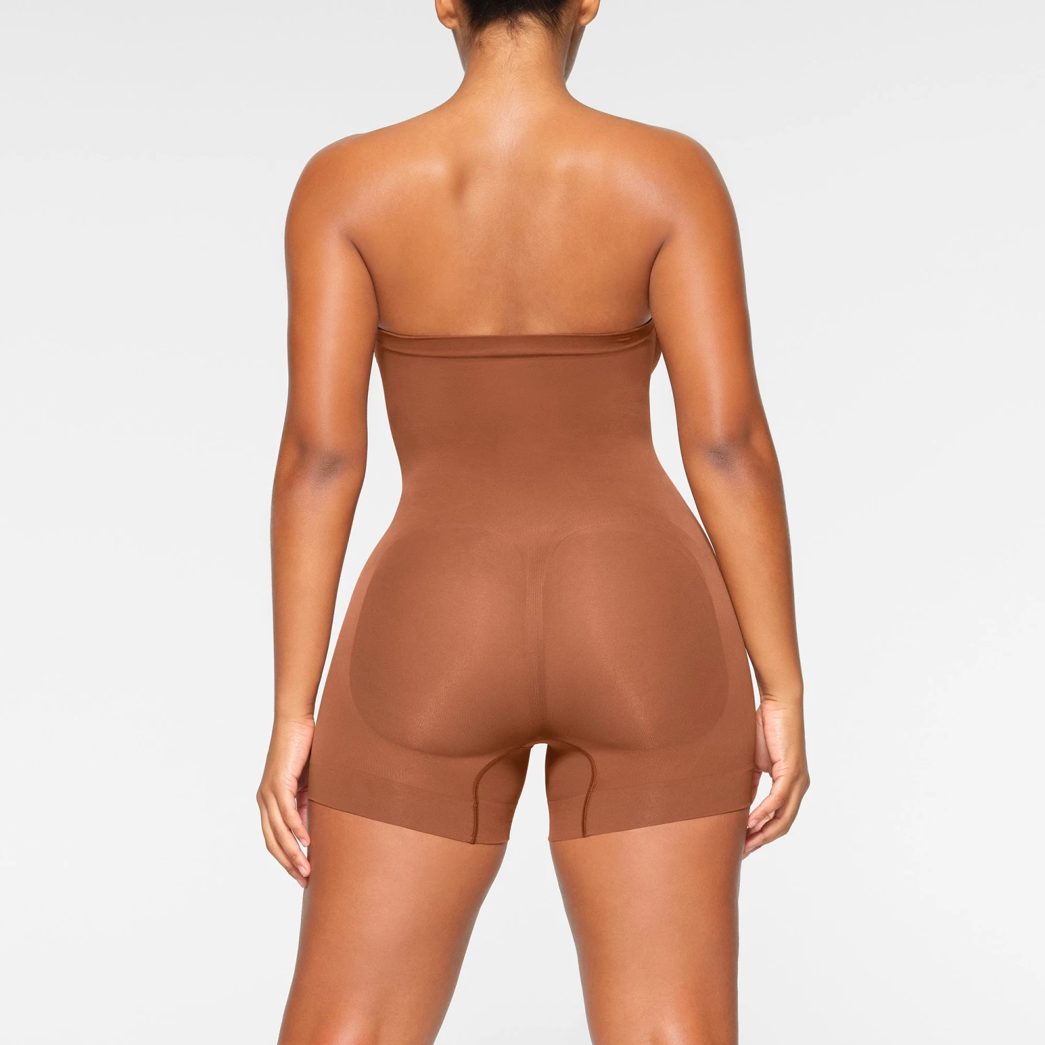 SEAMLESS SCULPT STRAPLESS SHORTIE BODYSUIT | BRONZE 4 SEAMLESS SCULPT STRAPLESS SHORTIE BODYSUIT | BRONZE - Image 4
