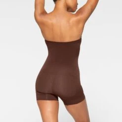 SEAMLESS SCULPT STRAPLESS SHORTIE BODYSUIT | COCOA 9 SEAMLESS SCULPT STRAPLESS SHORTIE BODYSUIT | COCOA -SWIM Sales Store SKIMS SHAPEWEAR BD MDT 2914 JA COA 0055 BK