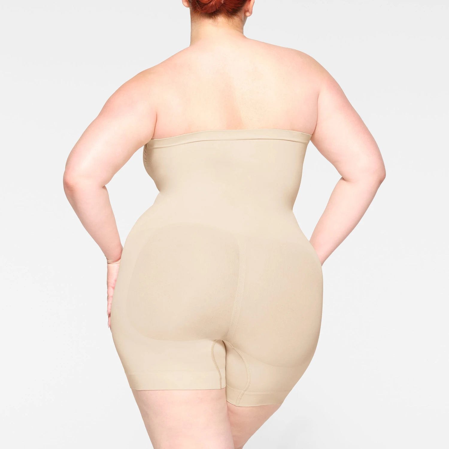 SEAMLESS SCULPT STRAPLESS SHORTIE BODYSUIT | SAND 4 SEAMLESS SCULPT STRAPLESS SHORTIE BODYSUIT | SAND - Image 4