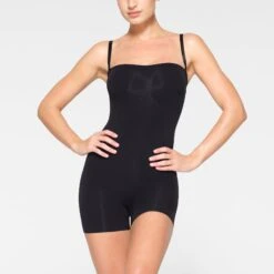 SEAMLESS SCULPT STRAPLESS SHORTIE BODYSUIT | ONYX -SWIM Sales Store SKIMS SHAPEWEAR BD MDT 2914 JC ONX 0003 FR