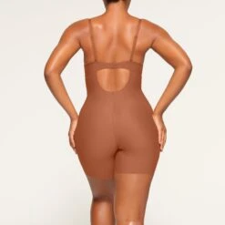 DEEP PLUNGE SHAPEWEAR MID THIGH BODYSUIT | BRONZE -SWIM Sales Store SKIMS SHAPEWEAR BD MDT 2960 LA BRZ 0015