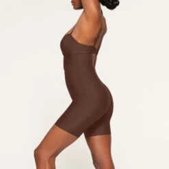 DEEP PLUNGE SHAPEWEAR MID THIGH BODYSUIT | COCOA -SWIM Sales Store SKIMS SHAPEWEAR BD MDT 2960 LB COA 0009