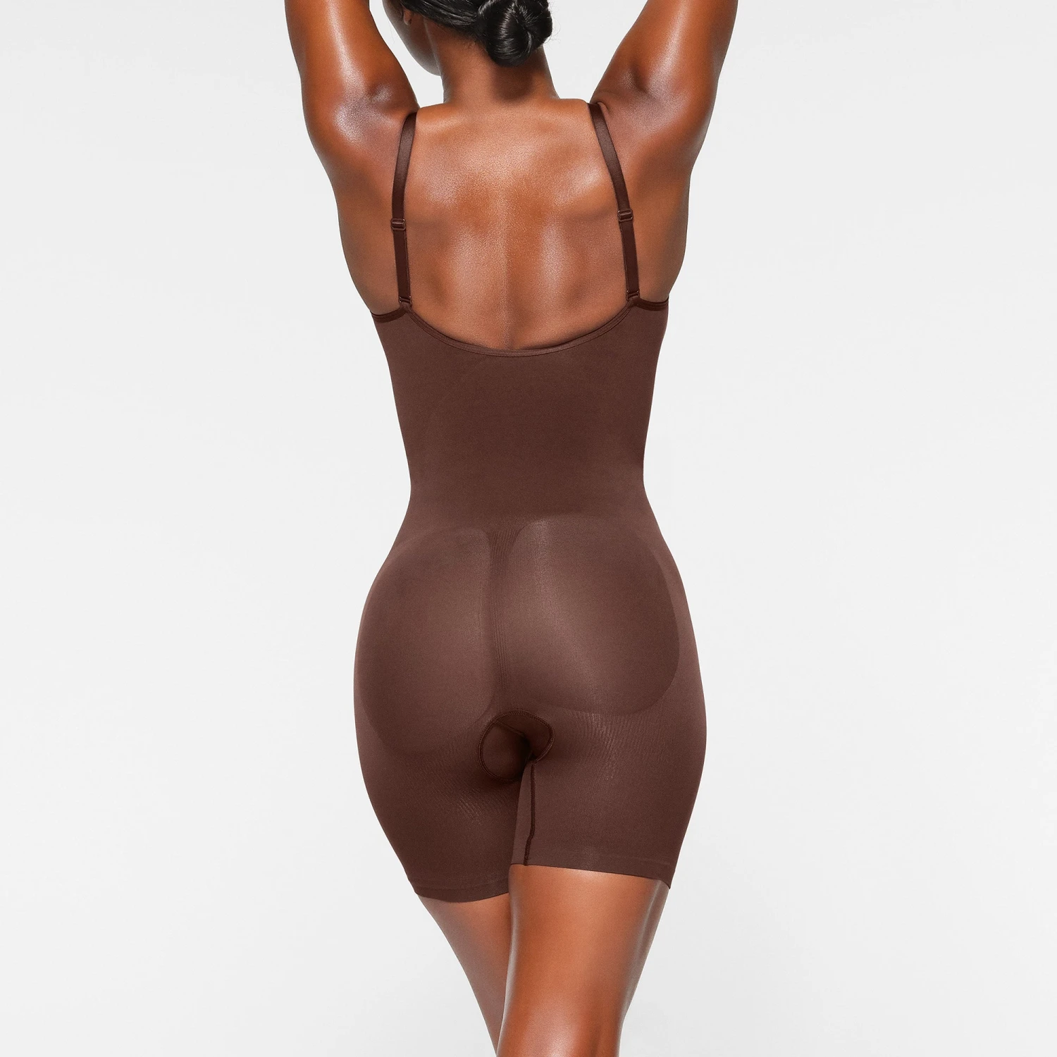 SEAMLESS SCULPT MID THIGH BODYSUIT | COCOA 4 SEAMLESS SCULPT MID THIGH BODYSUIT | COCOA - Image 4