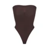 SEAMLESS SCULPT STRAPLESS THONG BODYSUIT | ESPRESSO