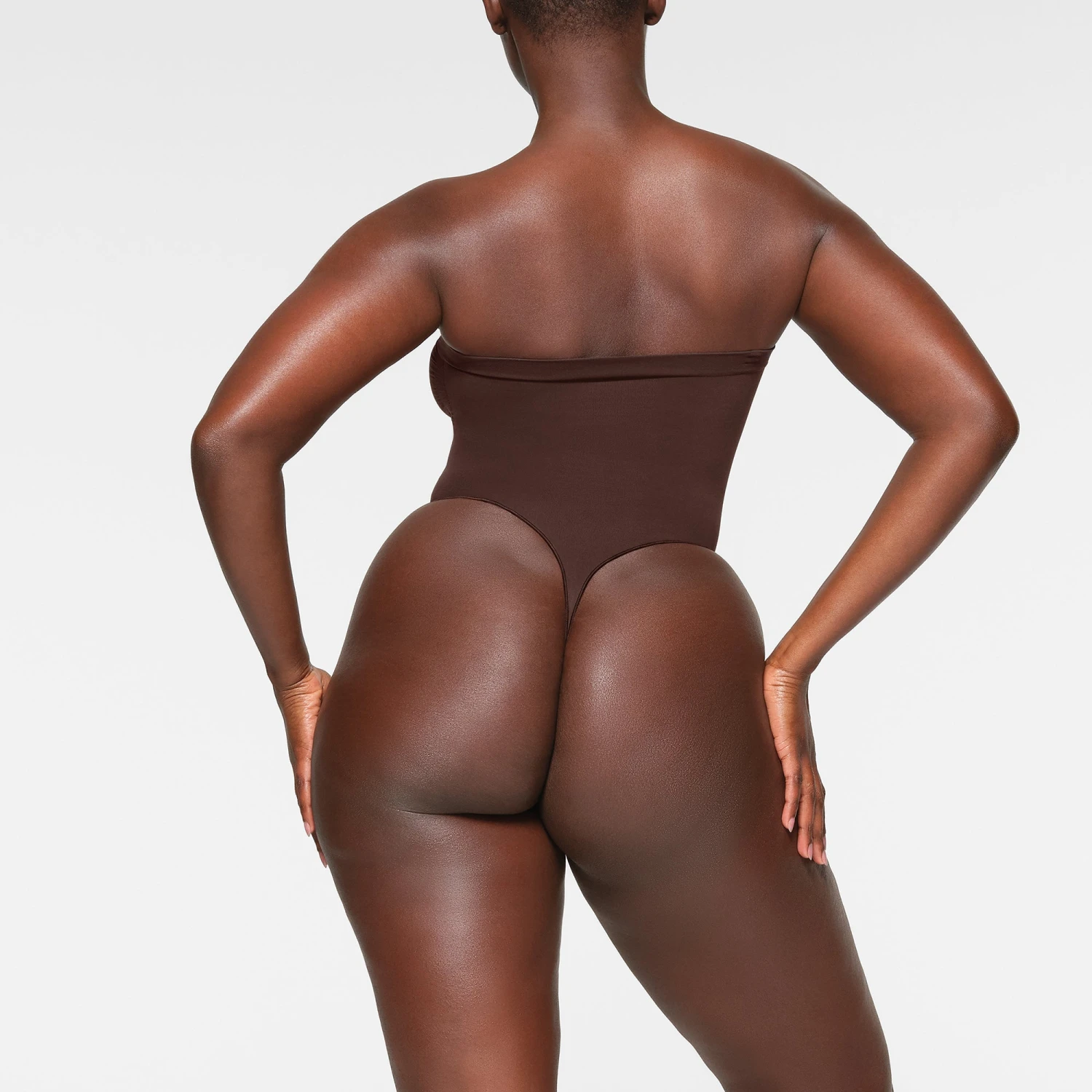 SEAMLESS SCULPT STRAPLESS THONG BODYSUIT | ESPRESSO 4 SEAMLESS SCULPT STRAPLESS THONG BODYSUIT | ESPRESSO - Image 4