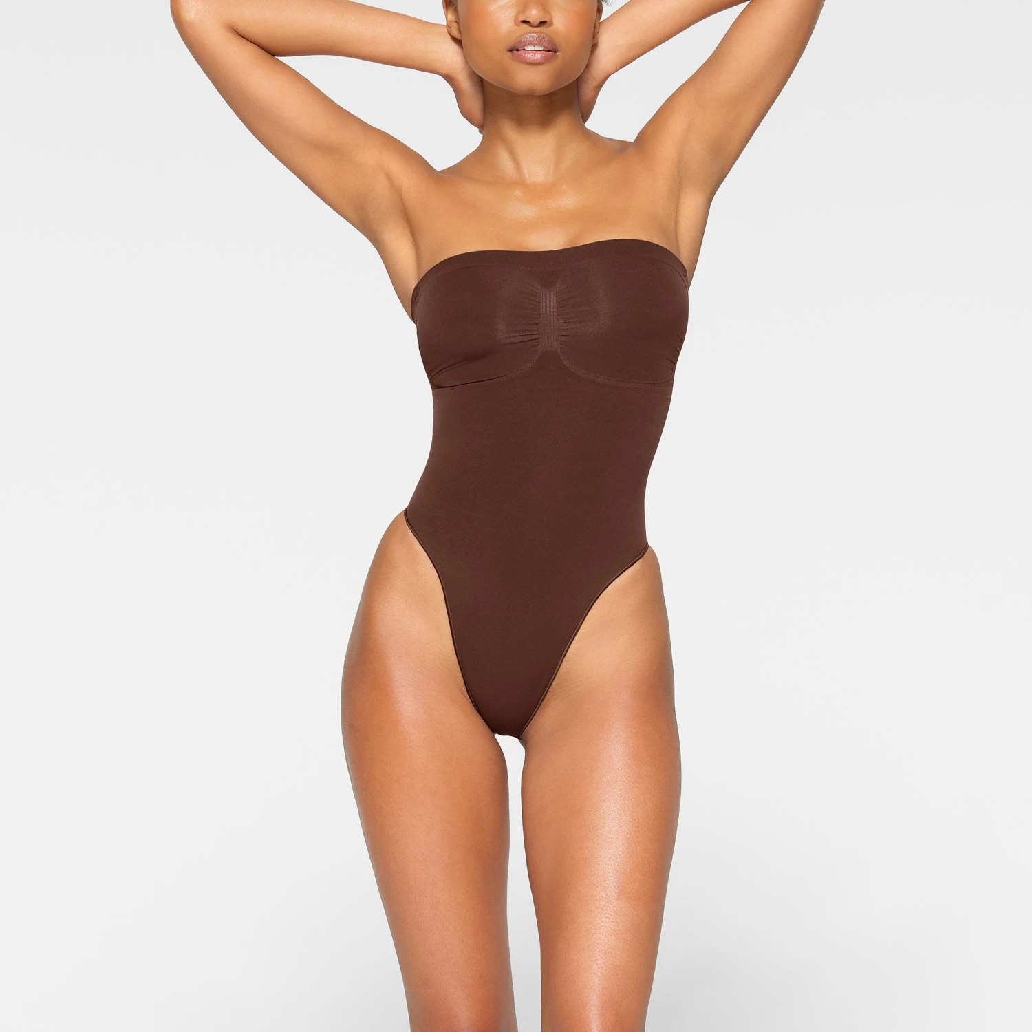 SEAMLESS SCULPT STRAPLESS THONG BODYSUIT | COCOA 2 SEAMLESS SCULPT STRAPLESS THONG BODYSUIT | COCOA - Image 2