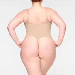 SEAMLESS SCULPT THONG BODYSUIT | MICA 8 SEAMLESS SCULPT THONG BODYSUIT | MICA -SWIM Sales Store SKIMS SHAPEWEAR BD THG 3369 ID MCA 0013 BK