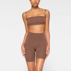 SEAMLESS SCULPT BANDEAU | JASPER -SWIM Sales Store SKIMS SHAPEWEAR BR BAN 2895 JA JSP 0001 FR