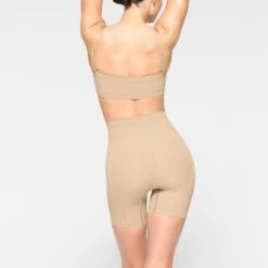 SEAMLESS SCULPT BANDEAU | CLAY -SWIM Sales Store SKIMS SHAPEWEAR BR BAN 2895 JC CLY 0017 BK