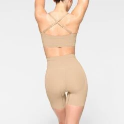 SEAMLESS SCULPT BANDEAU | CLAY -SWIM Sales Store SKIMS SHAPEWEAR BR BAN 2895 JC CLY 0023 BK