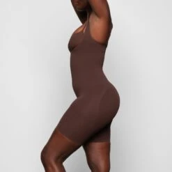 BUTT ENHANCING OPEN BUST BODYSUIT | COCOA 8 BUTT ENHANCING OPEN BUST BODYSUIT | COCOA -SWIM Sales Store SKIMS SHAPEWEAR SH BDY 2168 ZA COA 0011