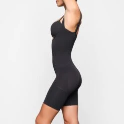 BUTT ENHANCING OPEN BUST BODYSUIT | ONYX 8 BUTT ENHANCING OPEN BUST BODYSUIT | ONYX -SWIM Sales Store SKIMS SHAPEWEAR SH BDY 2168 ZD ONX 0012