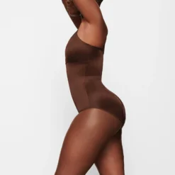 BARELY THERE BODYSUIT BRIEF W/ SNAPS | COCOA -SWIM Sales Store SKIMS SHAPEWEAR SH BSB 1641 NA COA SD
