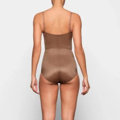 BARELY THERE BODYSUIT BRIEF W/ SNAPS | JASPER -SWIM Sales Store SKIMS SHAPEWEAR SH BSB 1641 ZC SIE 0014