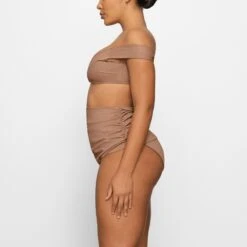 SHAPING SWIM RUCHED HIGH-WAISTED BOTTOM | SIENNA -SWIM Sales Store SKIMS SWIM BB BRF 2757 FA SIE 0009 SD x2 1edceb4e 64e9 49f2 8191 b6b55dc5354d