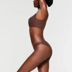 RUBBERIZED SCUBA SWIM TANGA BIKINI BOTTOM | COCOA -SWIM Sales Store SKIMS SWIM BB TNG 3161 NB COA 013