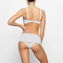 SHAPING SWIM RUCHED UNDERWIRE BIKINI TOP | MARBLE -SWIM Sales Store SKIMS SWIM BT SCP 2759 FD MBL 0015 BK x2 86a41fc7 7123 44b5 9ca4 70c5268fa06e