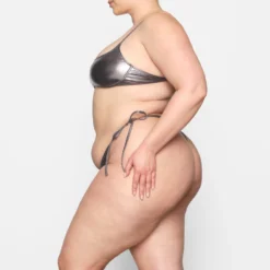 METALLIC SWIM MICRO SCOOP BIKINI TOP | CARBON -SWIM Sales Store SKIMS SWIM BT SCP 2802 DC CBN 0014 scaled