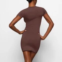 SWIM T-SHIRT DRESS | COCOA -SWIM Sales Store SKIMS SWIM CU DRS 2793 CB COA 0013 BK