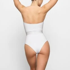 SHAPING SWIM STRAPLESS ONE PIECE | MARBLE -SWIM Sales Store SKIMS SWIM OP BRF 2758 FD MBL 0025 BK x2 782e2cc2 3bf5 4a56 8393 da552d64025c