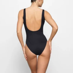 SHAPING SWIM TANK ONE PIECE | ONYX -SWIM Sales Store SKIMS SWIM OP BRF 2758 FD ONX 0015 BK x2 58bfa54b 4215 4f9e b8db 49e5aefe7e33