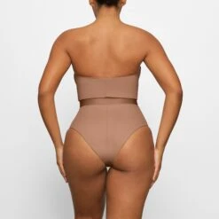 SHAPING SWIM STRAPLESS ONE PIECE | SIENNA -SWIM Sales Store SKIMS SWIM OP BRF 2772 FA SIE 0037 BK x2b