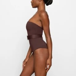 SHAPING SWIM STRAPLESS ONE PIECE | COCOA -SWIM Sales Store SKIMS SWIM OP BRF 2772 FB COA 0014 SD x2 c8f9f915 fe71 41aa b635 a595a58cc73a