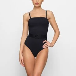 SHAPING SWIM STRAPLESS ONE PIECE | ONYX -SWIM Sales Store SKIMS SWIM OP BRF 2772 FD ONX 0004 FR x1a