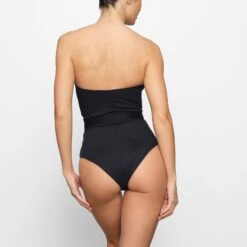 SHAPING SWIM STRAPLESS ONE PIECE | ONYX -SWIM Sales Store SKIMS SWIM OP BRF 2772 FD ONX 0023 BK x2 25ed73b3 19f0 4e19 b17c afa6c5186ee5