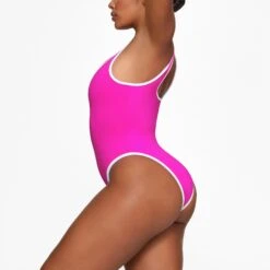 ZIP-UP SWIM SCOOP NECK ONE PIECE | HIBISCUS -SWIM Sales Store SKIMS SWIM OP BRF 3026 HA HIB 0016 SD