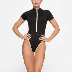 Front Page -SWIM Sales Store SKIMS SWIM OP BRF 3027 HD ONX 0007 FR