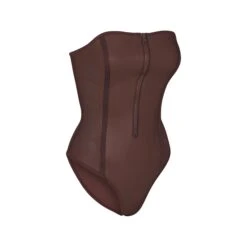 RUBBERIZED SCUBA SWIM STRAPLESS ONE PIECE | COCOA -SWIM Sales Store SKIMS SWIM OP BRF 3163 COA SIDE