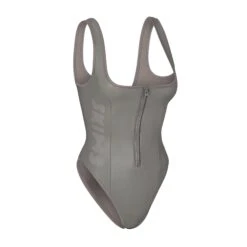 RUBBERIZED SCUBA SWIM SCOOP NECK ONE PIECE | GREY CHALK -SWIM Sales Store SKIMS SWIM OP BRF 3164 IRN SIDE