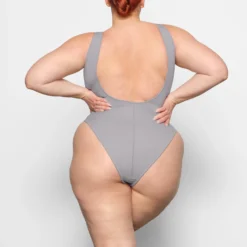 SKIMS SPORT SWIM SCOOP NECK ONE PIECE | CHROME -SWIM Sales Store SKIMS SWIM SW BDY 0069 AC CHM 0012 BK